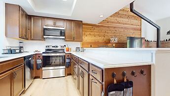 Forest Creek #16 2 Bedroom Condo by RedAwning