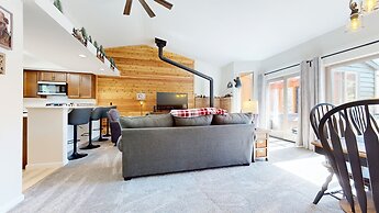 Forest Creek #16 2 Bedroom Condo by RedAwning