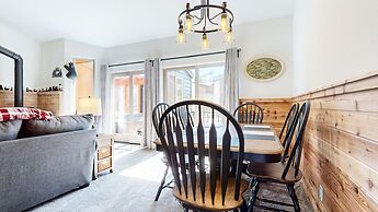 Forest Creek #16 2 Bedroom Condo by RedAwning