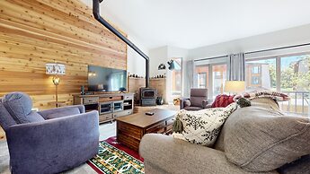 Forest Creek #16 2 Bedroom Condo by RedAwning