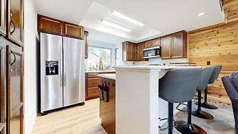 Forest Creek #16 2 Bedroom Condo by RedAwning