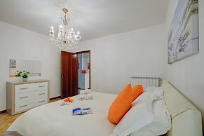 Camelia - Historical Center Near Lake