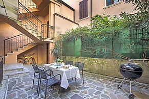 Camelia - Historical Center Near Lake