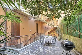 Camelia - Historical Center Near Lake