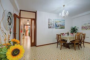 Camelia - Historical Center Near Lake