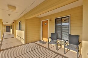 Aqua Vista Retreat 2 BDR in Spectacular Resort!