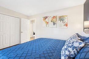 The Nautical Nook Charming Walk-in Condo for 4!