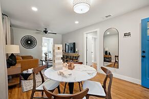 Professionally Decorated Walkable to Soco