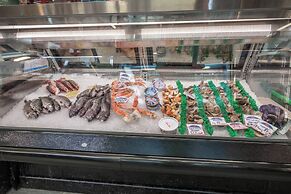 Findlay Market Suite 1