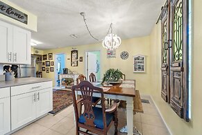 Mermaid Cottage 3 BDR Charmer!