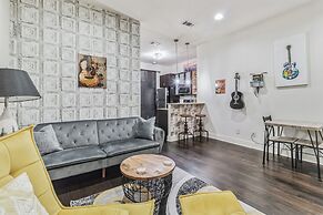 Dream Condo in Desirable West End!