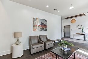 Modern Loft Near West End!