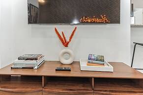 Modern Loft Near West End!