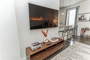 Modern Loft Near West End!