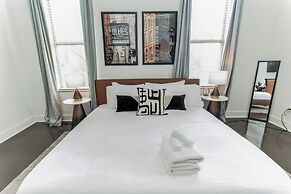 Modern Loft Near West End!