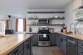 Hideaway of Highway 20