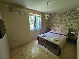 Villa Gaj