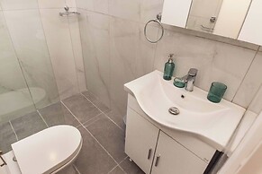 Fresh Exarcheia Studio w Balcony & Style