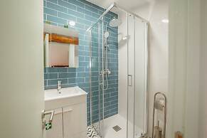 Downtown Suite F by Vacationy