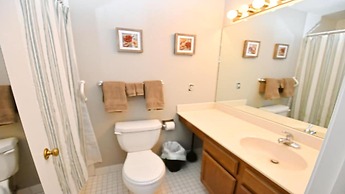 2 Br 2 b Condo at Unv of Notre Dame Short and Long Term Stays Welcome 