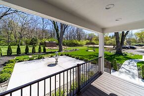 Modern Home Just 10 Mins to Notre Dame 18384