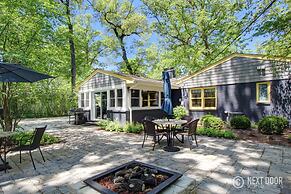 Modern Notre Dame Get Away 1614