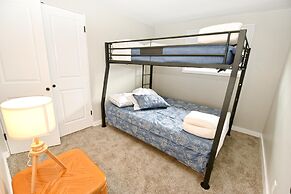 Modern Home Just Mins to Notre Dame 52723