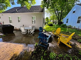 3 Bedroom Home 7 Blocks From ND Firepit 54231