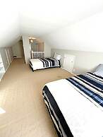 3 Bedroom Home 7 Blocks From ND Firepit 54231