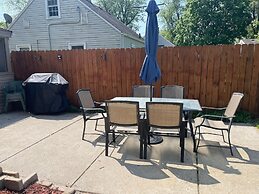 Extra Entertainment Space Just 7 Blocks to ND Campus 54211