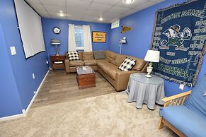 Extra Entertainment Space Just 7 Blocks to ND Campus 54211