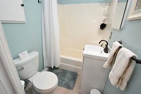 Extra Entertainment Space Just 7 Blocks to ND Campus 54211