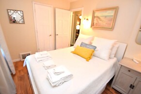 Extra Entertainment Space Just 7 Blocks to ND Campus 54211