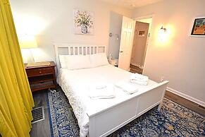 Extra Entertainment Space Just 7 Blocks to ND Campus 54211