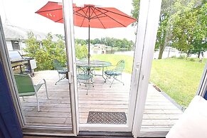 The Chicken Coop a Modern Riverfront Oasis 908