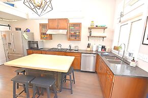 The Chicken Coop a Modern Riverfront Oasis 908