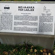 The Chicken Coop a Modern Riverfront Oasis 908