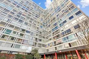 Paris luxury apartment Eiffel Tower View