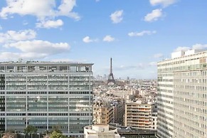 Paris luxury apartment Eiffel Tower View