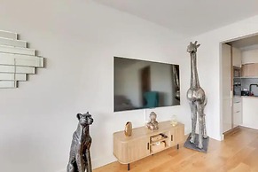 Paris luxury apartment Eiffel Tower View