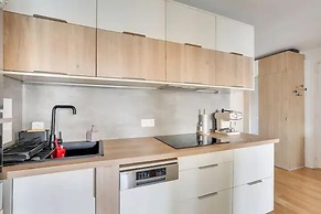 Paris luxury apartment Eiffel Tower View