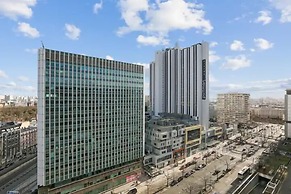 Paris luxury apartment Eiffel Tower View