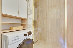 Paris luxury apartment Eiffel Tower View