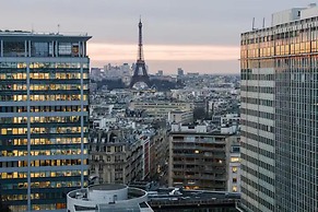 Paris luxury apartment Eiffel Tower View