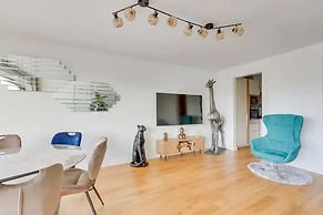 Paris luxury apartment Eiffel Tower View