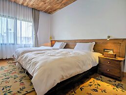 Uma Residence & Suites