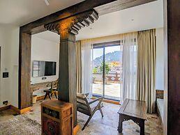 Uma Residence & Suites