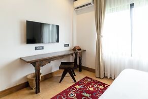 Uma Residence & Suites
