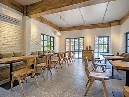 Uma Residence & Suites