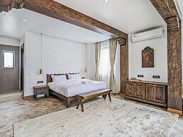 Uma Residence & Suites